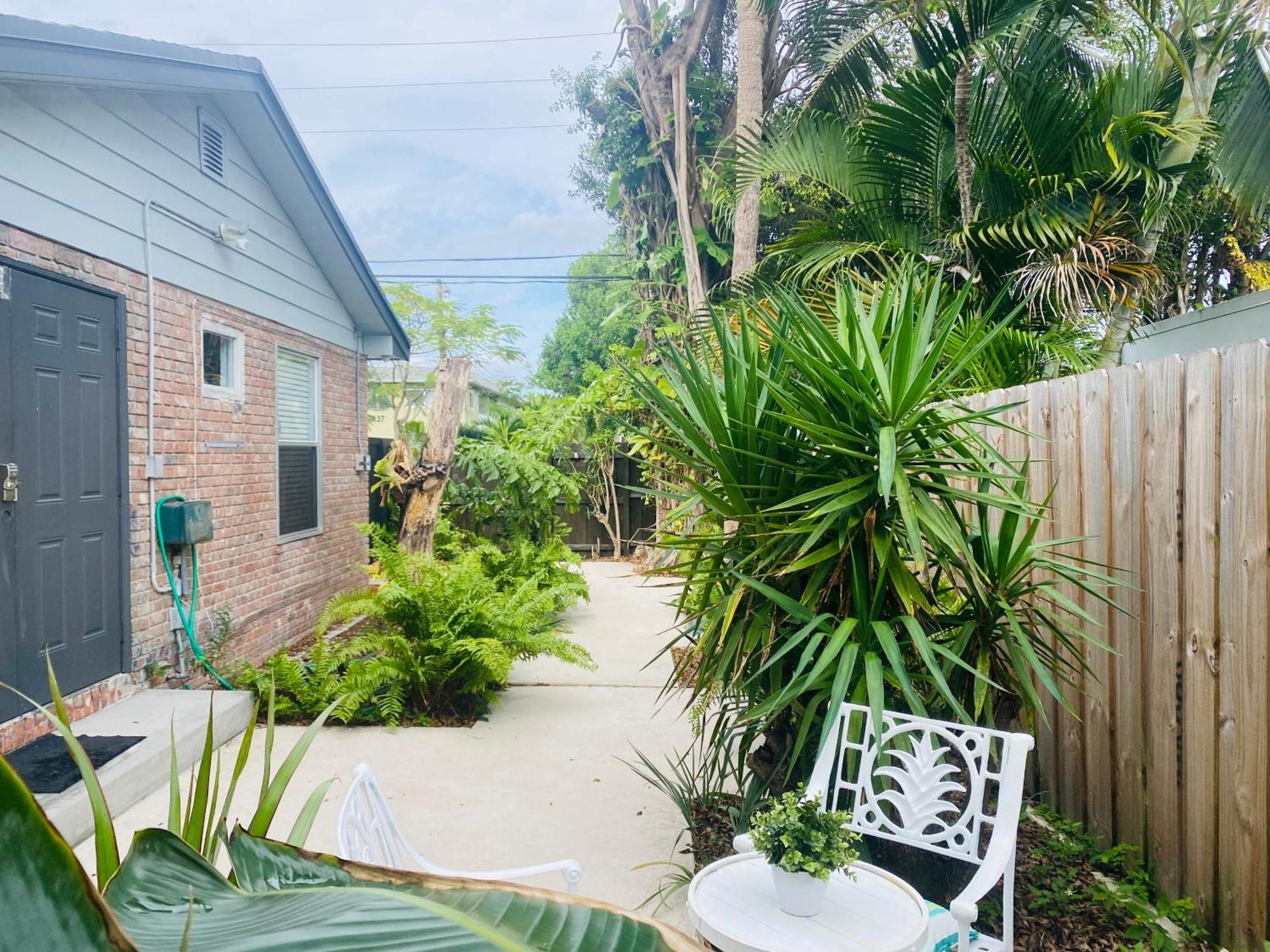 One bedroom apt with private patio near Fort Lauderdale beach Buitenkant foto