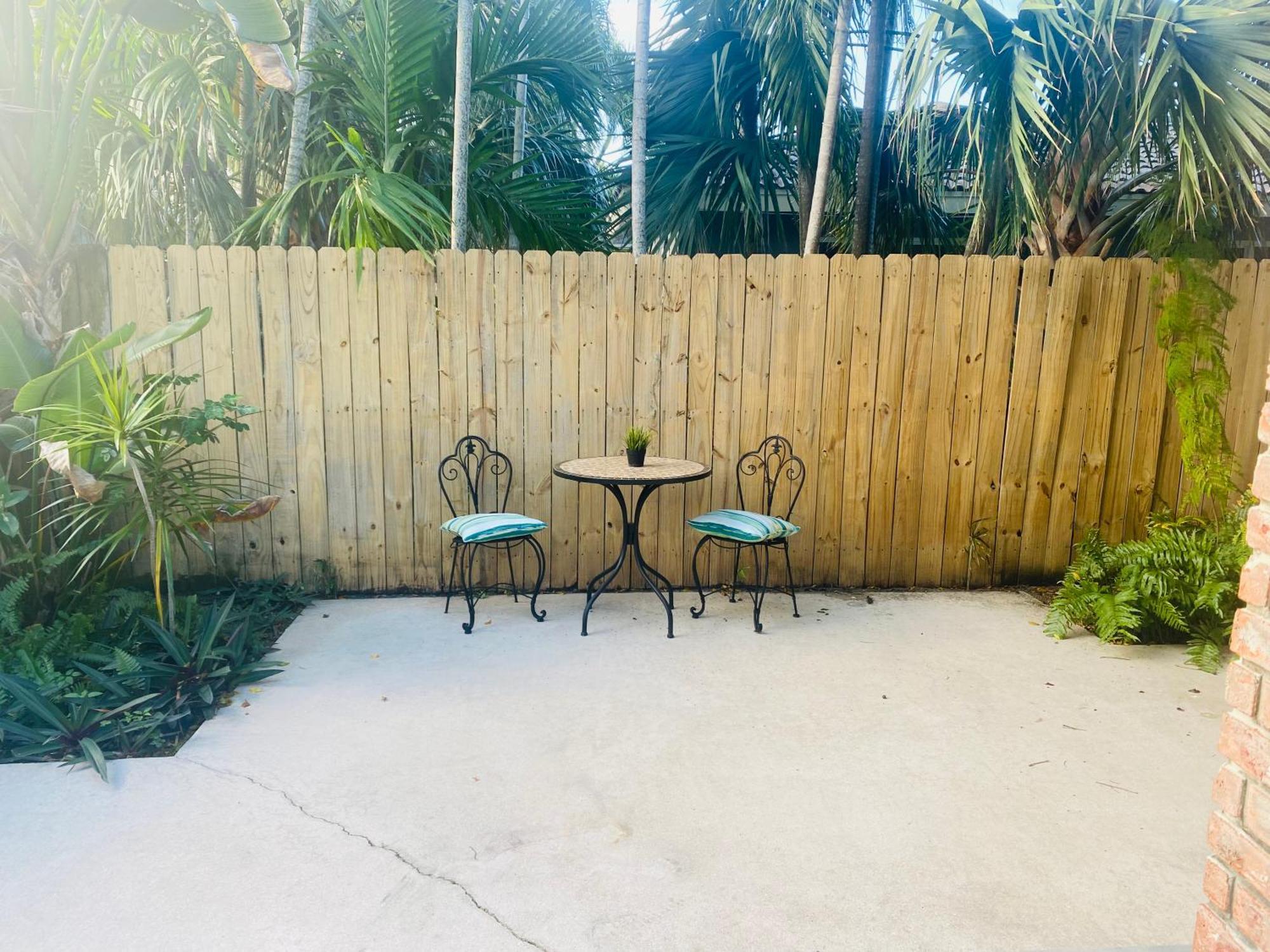 One bedroom apt with private patio near Fort Lauderdale beach Buitenkant foto